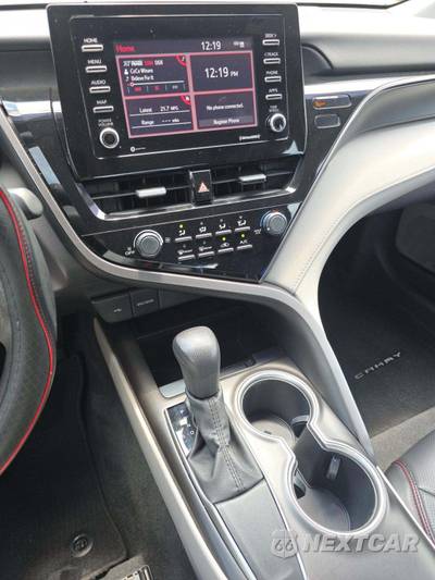 2021 Toyota Camry LE - zdjęcie 10 z 21 - miniatura