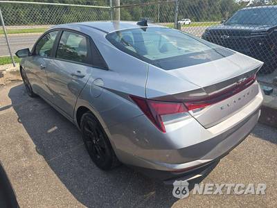 2022 Hyundai Elantra SEL - zdjęcie 2 z 20 - miniatura