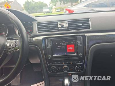 2018 Volkswagen Passat 2.0T SE - zdjęcie 10 z 21 - miniatura