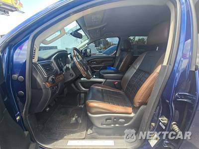 2017 Nissan TITAN XD Platinum Reserve Crew Cab Medium Bed - zdjęcie 6 z 32 - miniatura