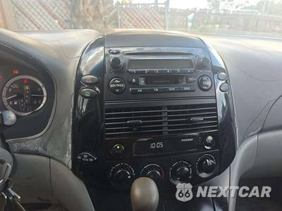 2005 Toyota Sienna Cargo Van CE 119.3" WB - zdjęcie 10 z 30 - miniatura
