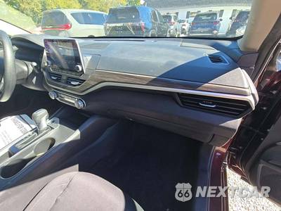 2025 Nissan Altima SV - zdjęcie 16 z 18 - miniatura