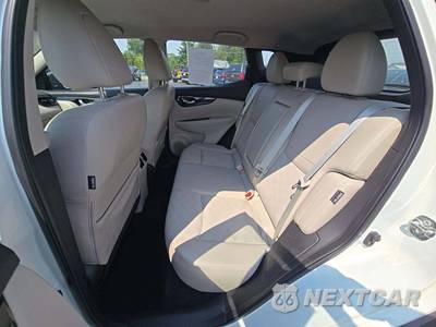 2022 Nissan Rogue Sport SV - zdjęcie 10 z 18 - miniatura