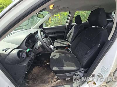 2022 Nissan Kicks S - zdjęcie 3 z 18 - miniatura