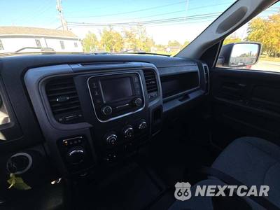 2023 Ram 1500 Classic Tradesman Crew Cab Short Bed - zdjęcie 7 z 18 - miniatura