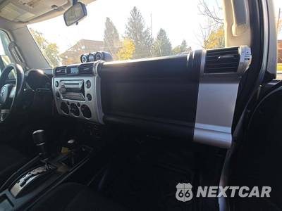 2008 Toyota FJ Cruiser w/Rear Doors - zdjęcie 19 z 22 - miniatura