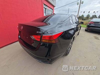 2020 Nissan Altima SR - zdjęcie 3 z 22 - miniatura