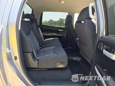 2021 Toyota Tundra SR5 Crew Cab Short Bed - zdjęcie 13 z 19 - miniatura