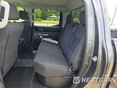 2022 Toyota Tundra SR5 Crew Cab Short Bed - zdjęcie 13 z 21 - miniatura