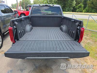 2022 Toyota Tundra SR5 Crew Cab Short Bed - zdjęcie 14 z 21 - miniatura