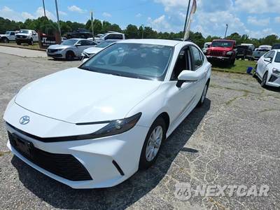 2025 Toyota Camry LE - zdjęcie 1 z 18 - miniatura