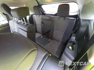 2020 Toyota Highlander LE - zdjęcie 14 z 28 - miniatura