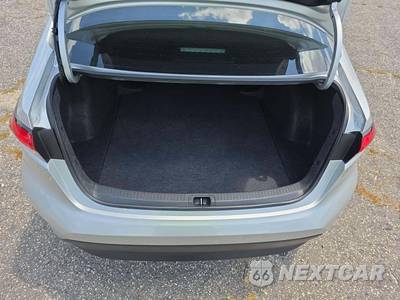 2025 Toyota Corolla LE Sedan - zdjęcie 14 z 23 - miniatura