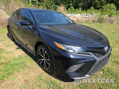 2018 Toyota Camry SE - zdjęcie 4 z 34 - miniatura