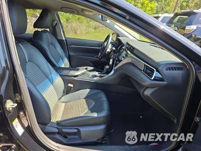 2018 Toyota Camry SE - zdjęcie 18 z 34 - miniatura