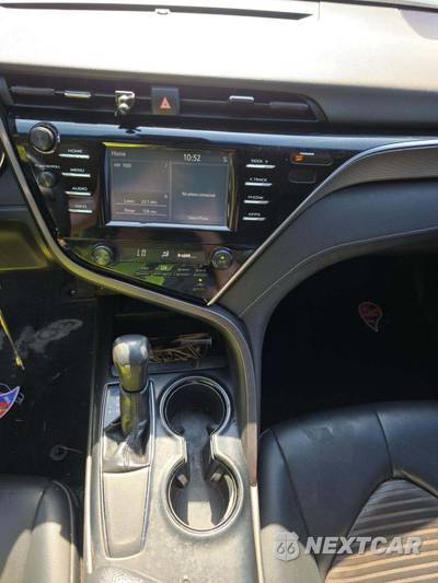 2018 Toyota Camry SE - zdjęcie 10 z 34 - miniatura