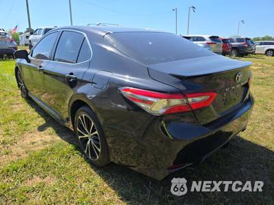 2018 Toyota Camry SE - zdjęcie 2 z 34 - miniatura