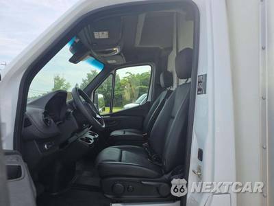 2023 Mercedes-Benz Sprinter 3500XD Cab Chassis DRW - zdjęcie 3 z 15 - miniatura