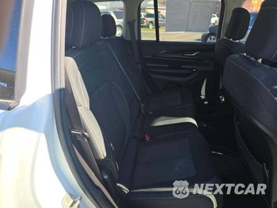 2023 Jeep Grand Cherokee Laredo - zdjęcie 13 z 19 - miniatura