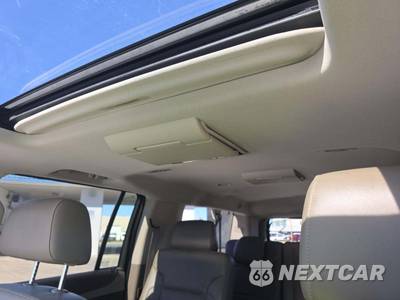 2015 Chevrolet Suburban LTZ 1LZ - zdjęcie 8 z 22 - miniatura