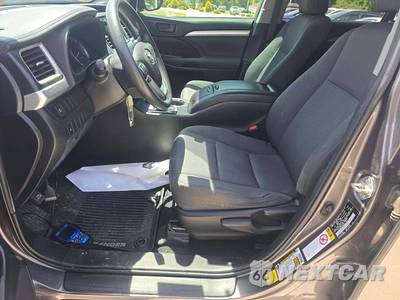 2019 Toyota Highlander LE - zdjęcie 3 z 21 - miniatura