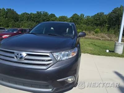 2013 Toyota Highlander SE - zdjęcie 2 z 36 - miniatura