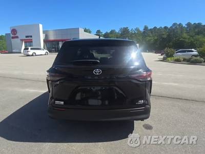 2023 Toyota Sienna XLE 8-Passenger 120.5" WB - zdjęcie 4 z 24 - miniatura