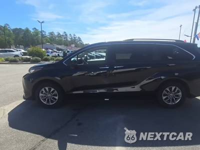 2023 Toyota Sienna XLE 8-Passenger 120.5" WB - zdjęcie 3 z 24 - miniatura