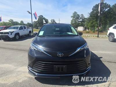 2023 Toyota Sienna XLE 8-Passenger 120.5" WB - zdjęcie 2 z 24 - miniatura