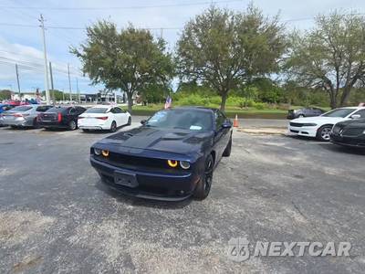 2017 Dodge Challenger SXT - zdjęcie 1 z 40 - miniatura