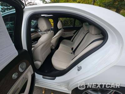 2017 Mercedes-Benz E 300 Sport 4MATIC Sedan - zdjęcie 13 z 20 - miniatura