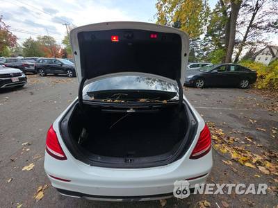 2017 Mercedes-Benz E 300 Sport 4MATIC Sedan - zdjęcie 14 z 20 - miniatura