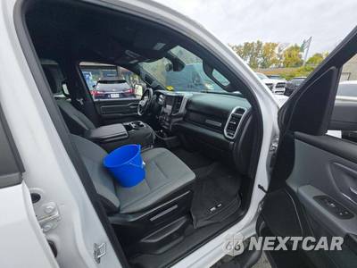 2021 Ram 1500 Big Horn Crew Cab Medium Bed - zdjęcie 18 z 23 - miniatura