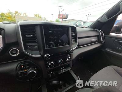 2021 Ram 1500 Big Horn Crew Cab Medium Bed - zdjęcie 10 z 23 - miniatura