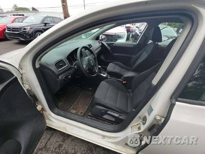 2014 Volkswagen Golf 2.0L TDI - zdjęcie 6 z 32 - miniatura