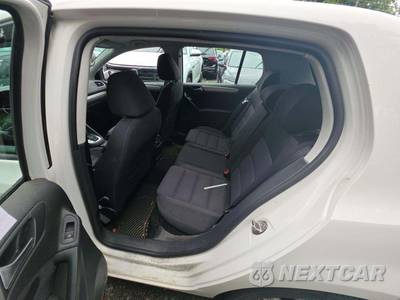 2014 Volkswagen Golf 2.0L TDI - zdjęcie 13 z 32 - miniatura