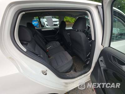 2014 Volkswagen Golf 2.0L TDI - zdjęcie 16 z 32 - miniatura