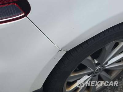 2014 Volkswagen Golf 2.0L TDI - zdjęcie 28 z 32 - miniatura