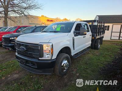 2024 Ford Super Duty F-350 Cab Chassis XL Crew Cab DRW - zdjęcie 1 z 19 - miniatura