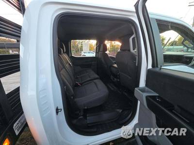 2024 Ford Super Duty F-350 Cab Chassis XL Crew Cab DRW - zdjęcie 15 z 19 - miniatura