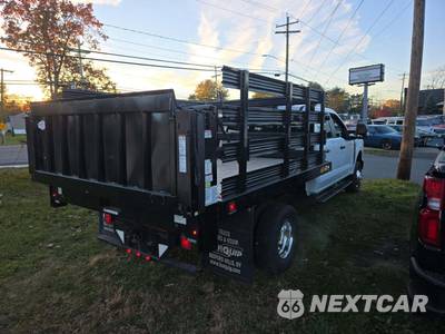 2024 Ford Super Duty F-350 Cab Chassis XL Crew Cab DRW - zdjęcie 3 z 19 - miniatura