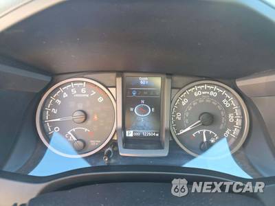 2016 Toyota Tacoma TRD Off-Road Crew Cab Medium Bed - zdjęcie 9 z 24 - miniatura