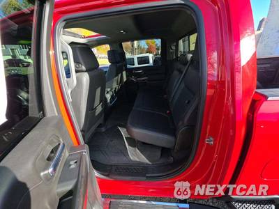 2022 Chevrolet Silverado 3500HD LTZ Crew Cab Medium Bed 1LZ - zdjęcie 13 z 23 - miniatura