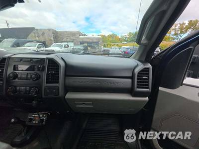 2019 Ford Super Duty F-450 Cab Chassis XL Regular Cab DRW - zdjęcie 18 z 24 - miniatura