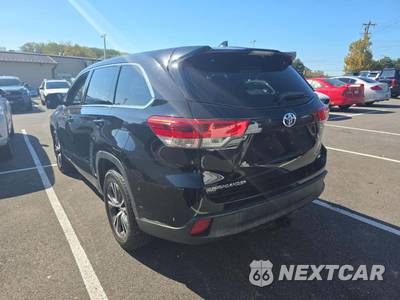 2017 Toyota Highlander LE Plus - zdjęcie 2 z 22 - miniatura