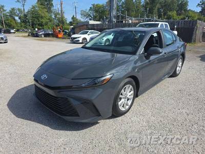 2025 Toyota Camry LE - zdjęcie 1 z 22 - miniatura