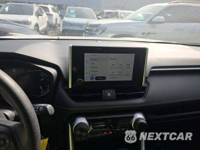 2025 Toyota RAV4 LE - zdjęcie 10 z 22 - miniatura