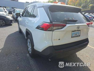 2025 Toyota RAV4 LE - zdjęcie 2 z 22 - miniatura