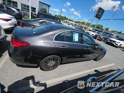 2026 Mercedes-Benz C 300 4MATIC - zdjęcie 4 z 21 - miniatura
