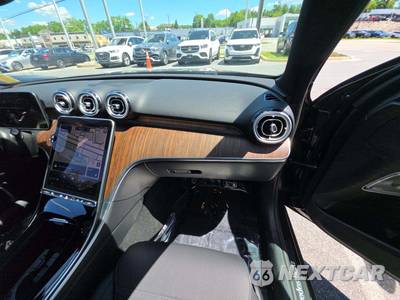 2026 Mercedes-Benz C 300 4MATIC - zdjęcie 19 z 21 - miniatura
